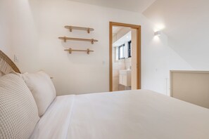 Romantic Duplex, 1 Double Bed, Balcony, City View