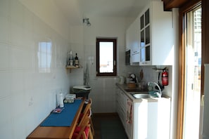 Micro-ondes, plaque de cuisson, lave-vaisselle