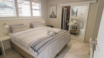 Room, 1 Bedroom, Accessible, Smoking | 1 bedroom