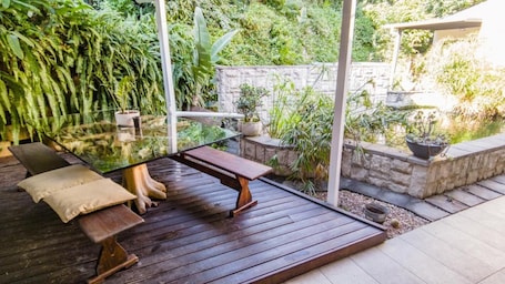 Room, 1 Bedroom, Accessible, Smoking | Garden