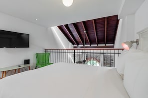 1 slaapkamer, een strijkplank/strijkijzer, wifi, beddengoed