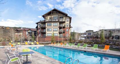 Cozy Condo: Ski In/Out with Slopeside Views at Base Camp One