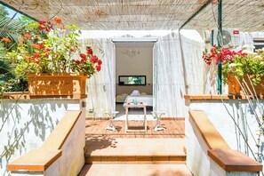 บริเวณภายนอก