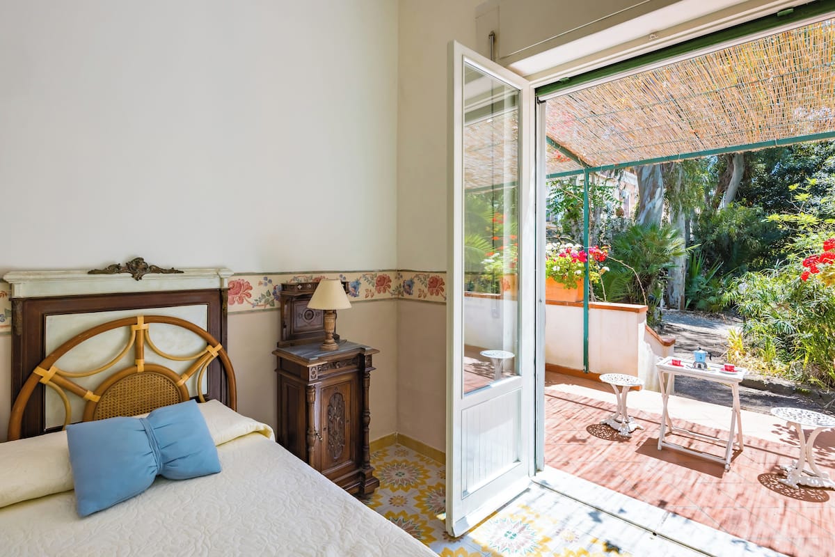 Apartment, Multiple Beds (1 Bedroom) | 1 bedroom, laptop workspace, bed sheets