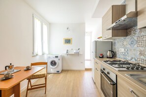 Apartment (2 Bedrooms) | Private kitchen
