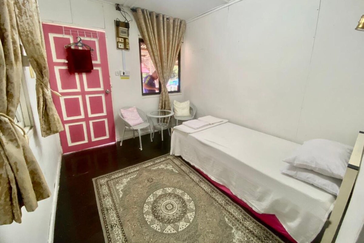 Habitación individual | Wifi gratis y ropa de cama