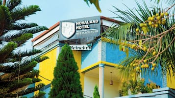 Kamar Double Comfort, balkon, pemandangan kota | Tirai kedap cahaya, Wi-Fi gratis, dan dapat diakses tamu berkursi roda