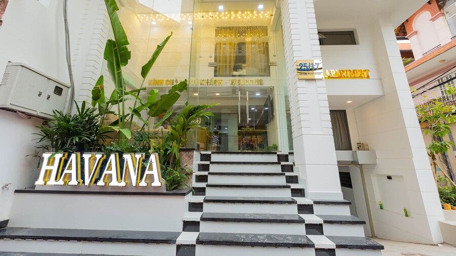 Dancentre Airport Stays - Havana Hotel