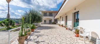 Studio 'Arancia - Fiumara Val Di Noto' with Mountain View, Wi-Fi and Air Conditioning