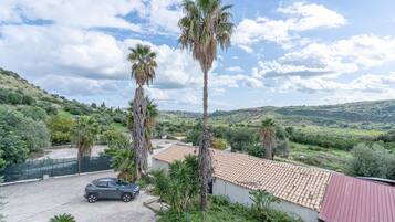 Third-party on-site parking