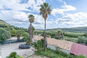 Estacionamiento en la propiedad 