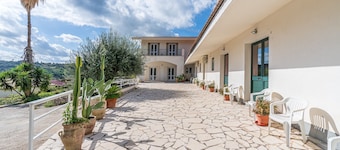 Studio 'Menta - Fiumara Val Di Noto' with Mountain View, Wi-Fi and Air Conditioning