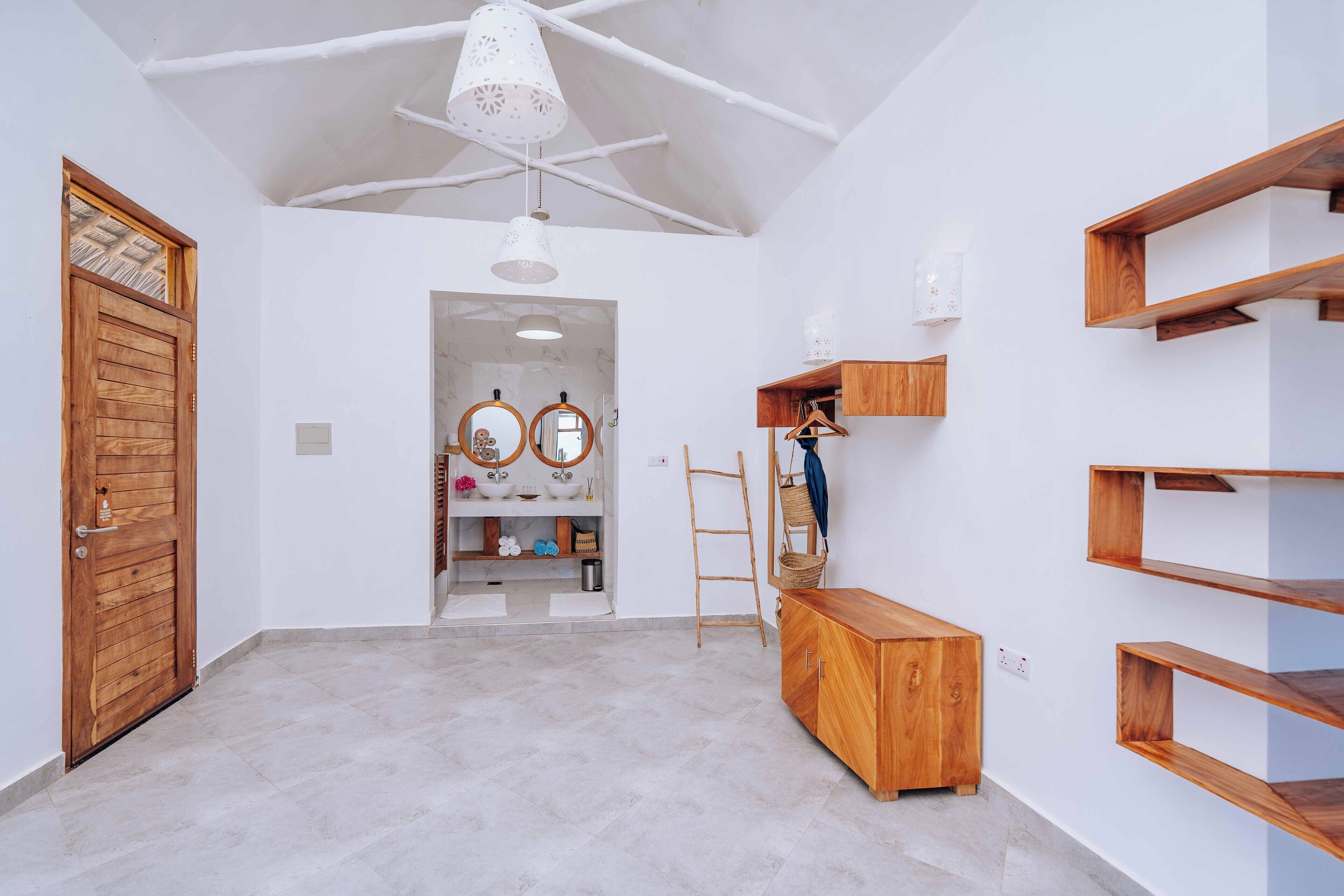 luxury double or twin room | 1 bedroom, premium bedding, minibar, in-room safe