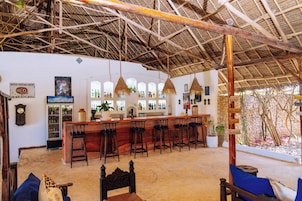 2 bars/lounges, poolside bar