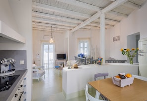 Villa, 2 Bedrooms, Jetted Tub | In-room safe, individually decorated, individually furnished