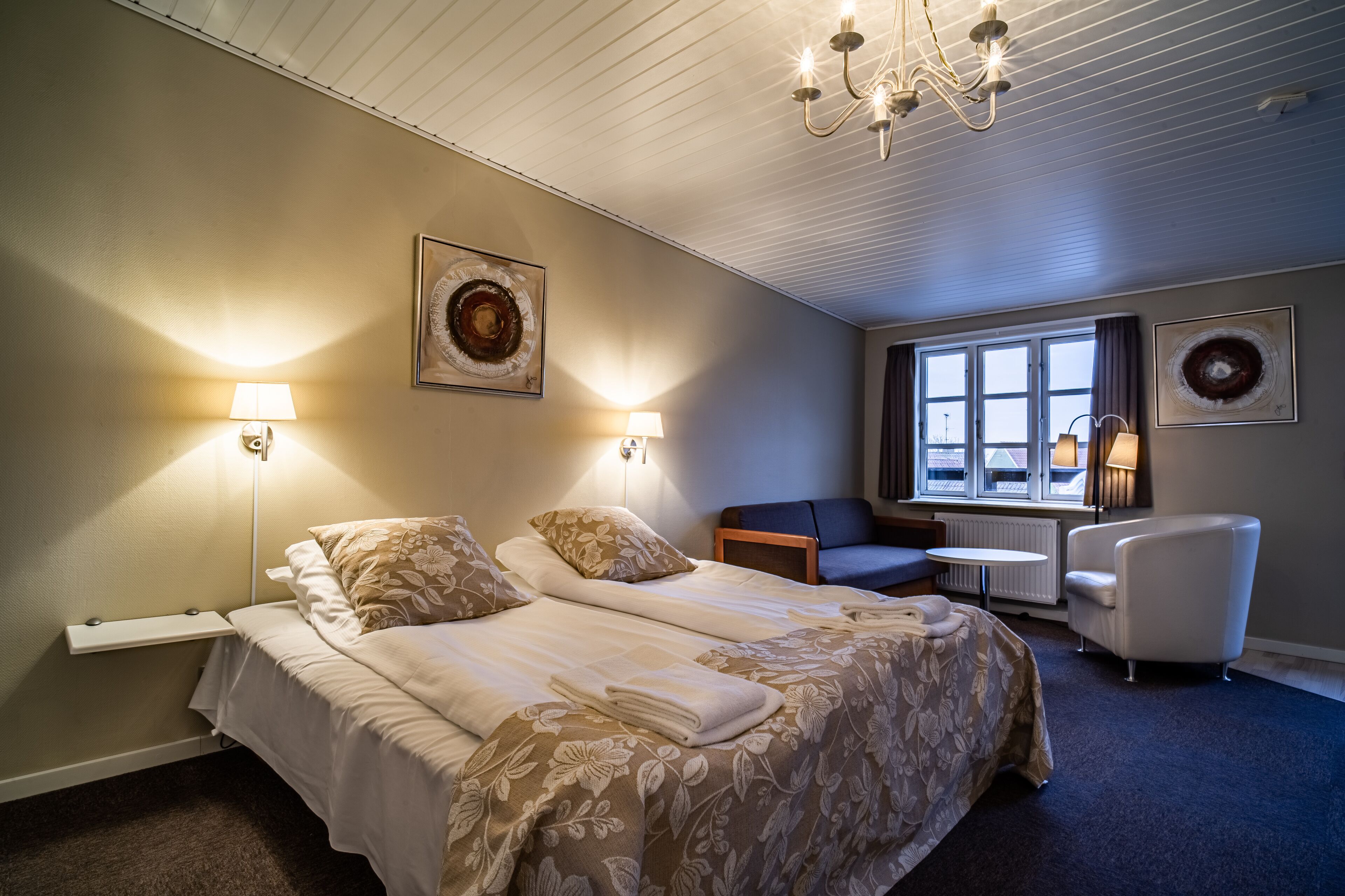 triple room | individually decorated, individually furnished, desk, free wifi