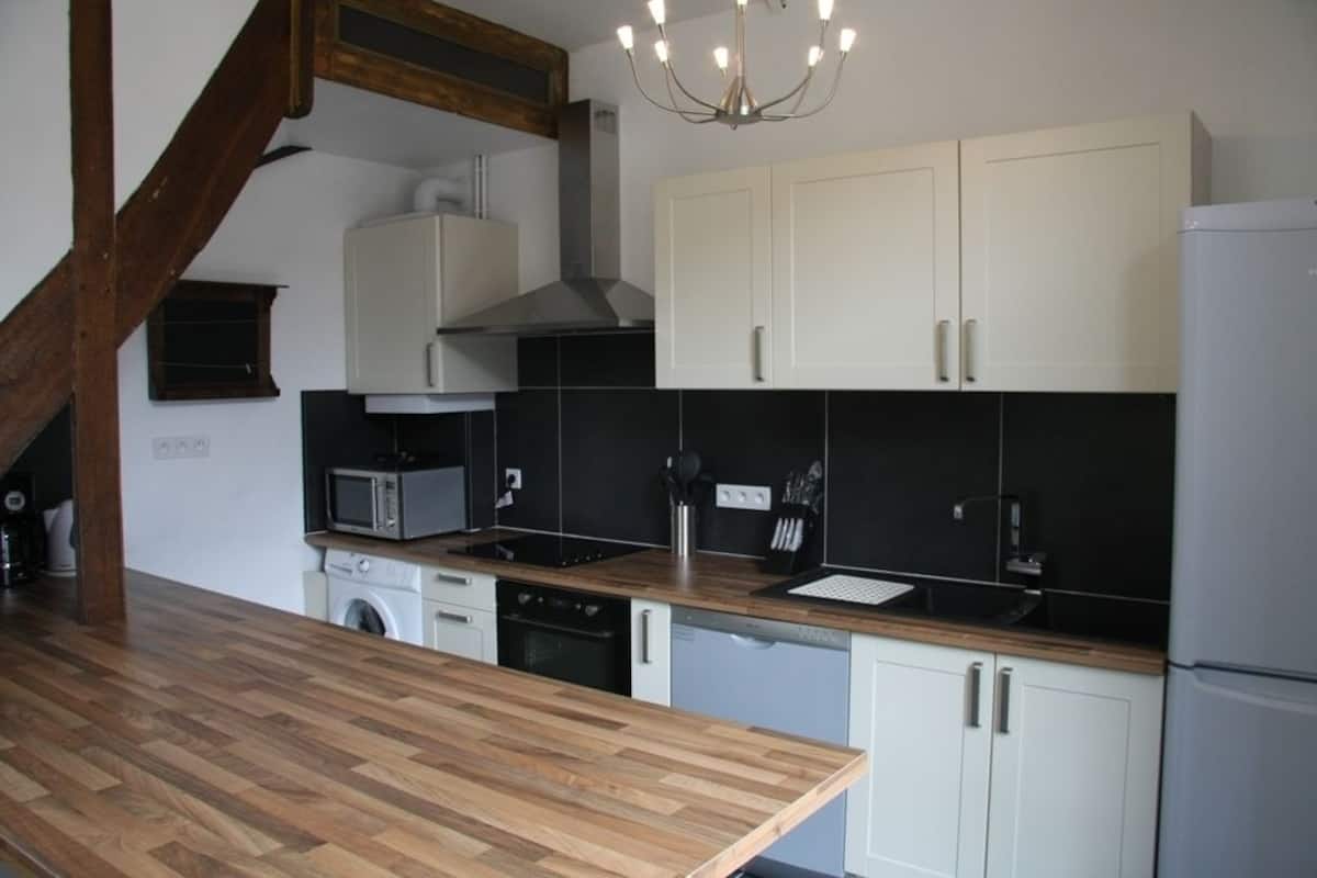 Comfort Duplex, 2 Bedrooms | Private kitchen
