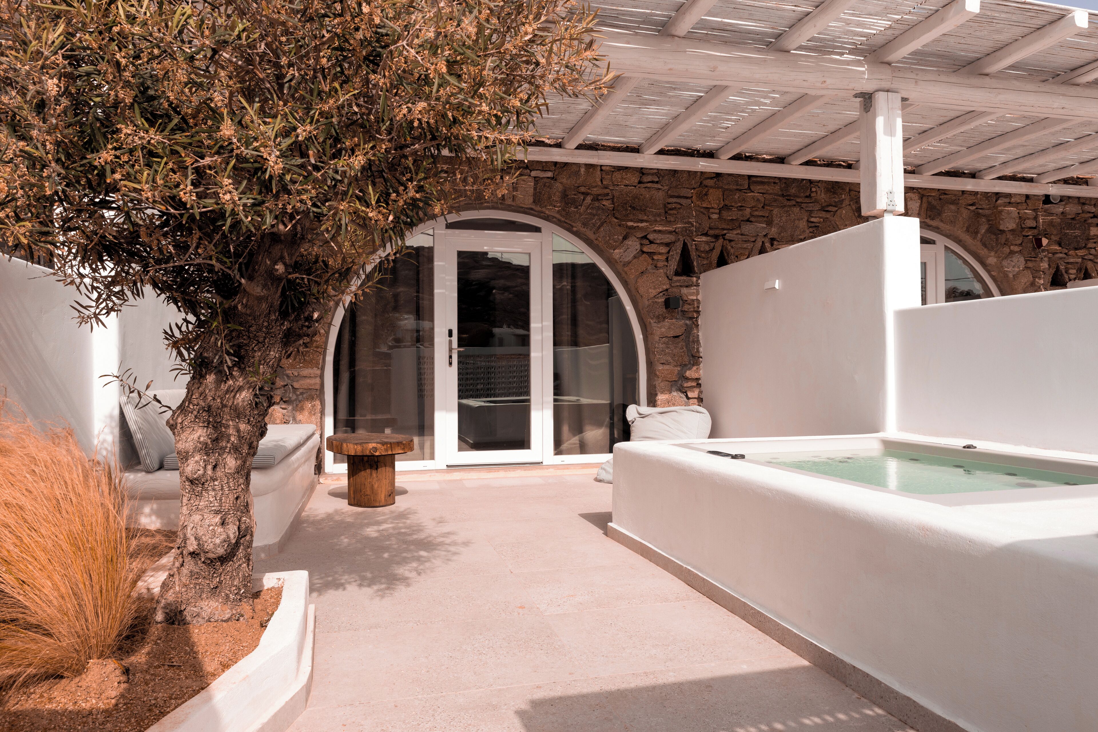 Honeymoon Suite with Outdoor Hot Tub | 1 bedroom, premium bedding, in-room safe, soundproofing