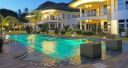 Vida Homes Condo Resort