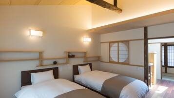 Traditional House, 2 Bedrooms, Kitchen, Garden View | 2 bedrooms, in-room safe, individually decorated, individually furnished