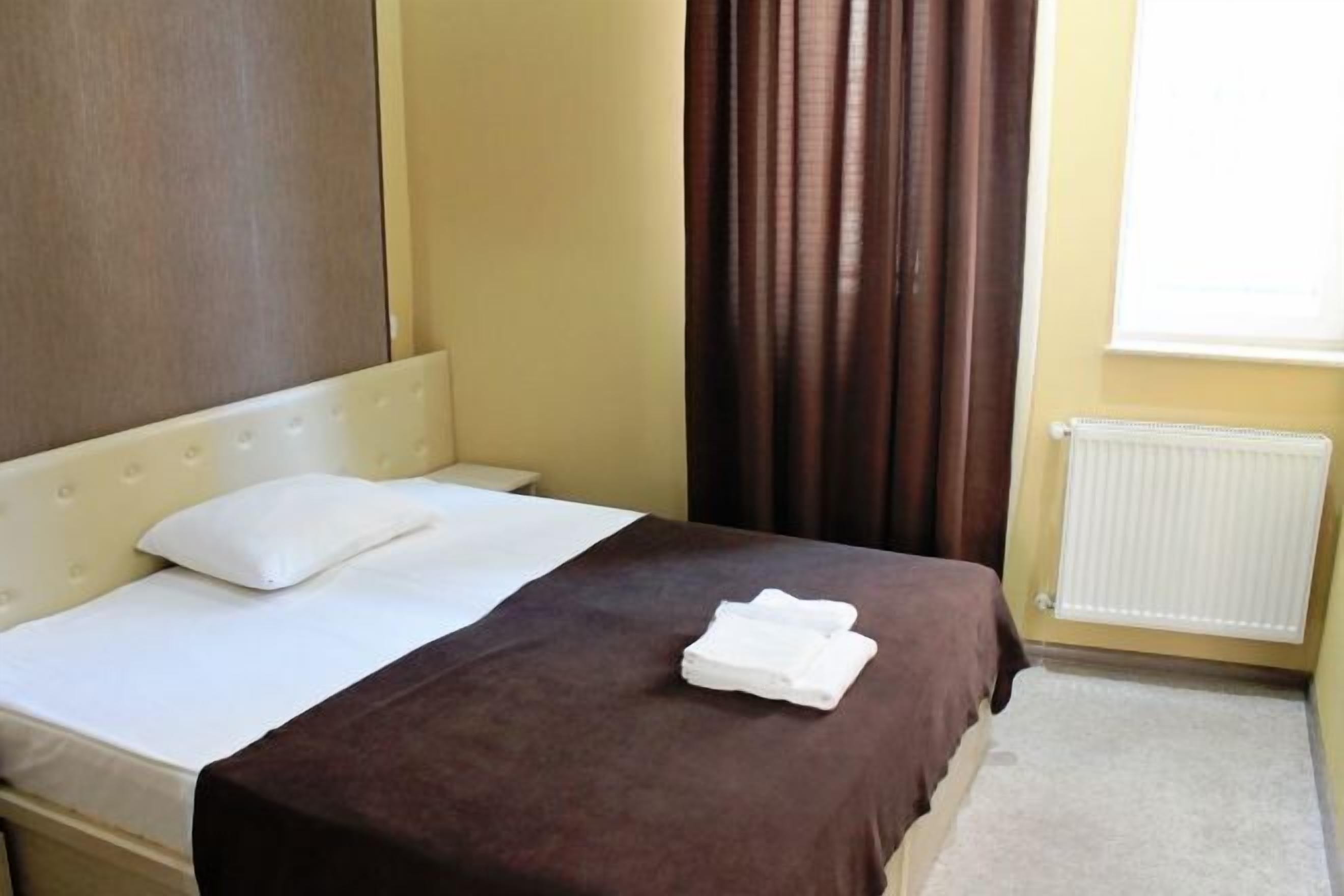 Premium bedding, down duvets, minibar, individually decorated