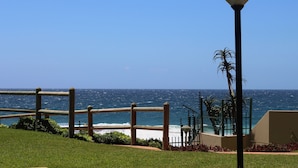 Unclassified image, 3 of 47, button - BALLITO AFFORDABLE LUXURY BEACH FRONT (eMdloti)