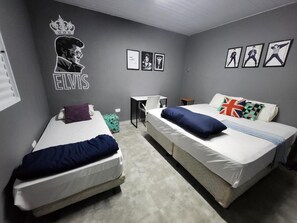 Suite estándar | Cortinas blackout, insonorización y tabla de planchar con plancha 