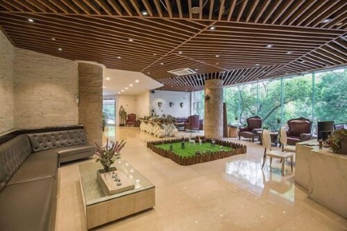 161 O.SO Luxury Hotel