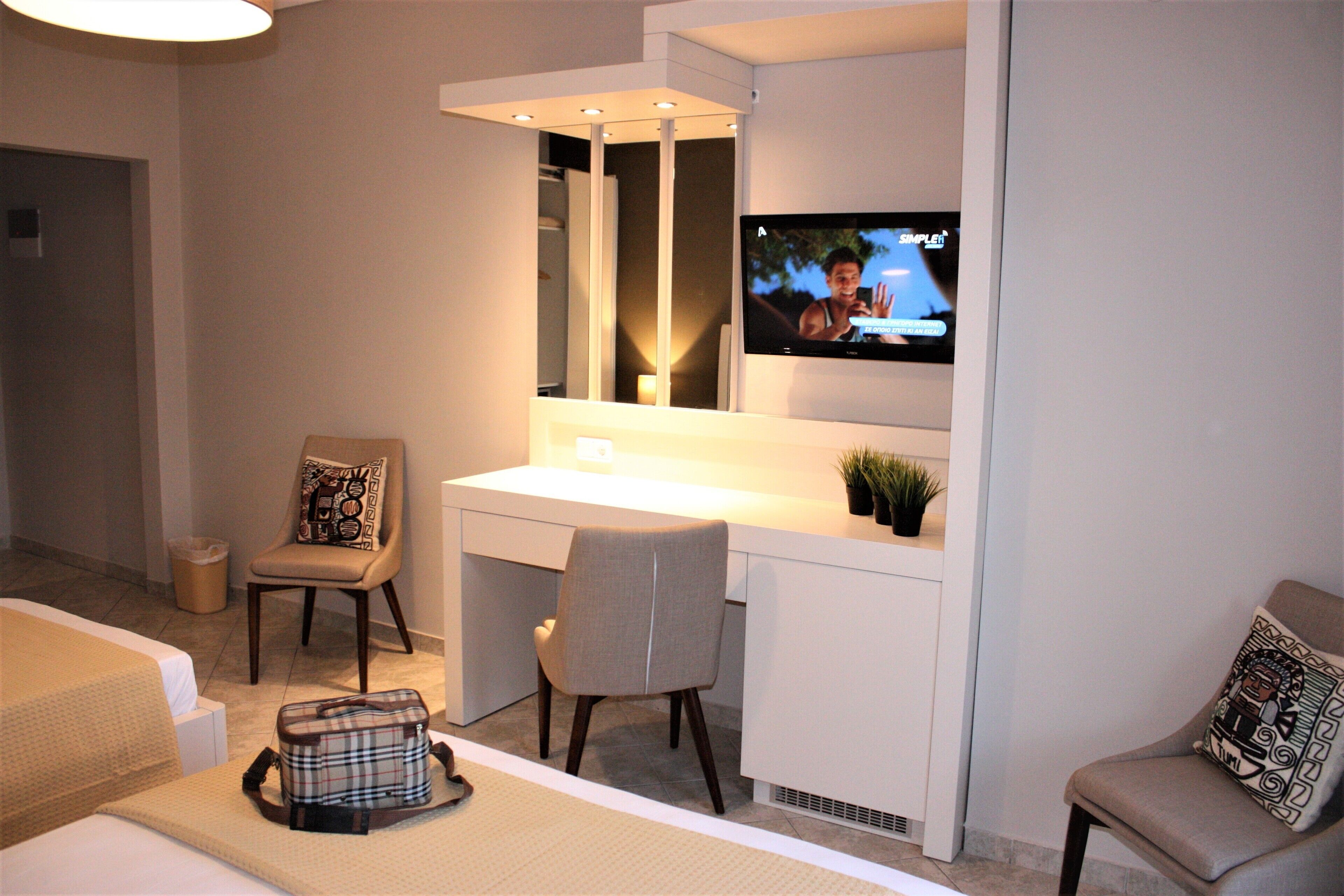 Habitación triple superior | Minibar, insonorización, wifi gratis y ropa de cama 