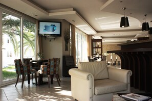 Breakfast area - Hotel Cariatis (Nea Propontida)