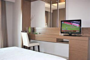 Double Room, Jetted Tub | Minibar, soundproofing, free WiFi, bed sheets - Hotel Cariatis (Nea Propontida)
