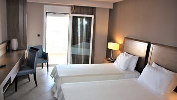 Kamar Twin Superior | Minibar, kedap suara, Wi-Fi gratis, dan seprai linen