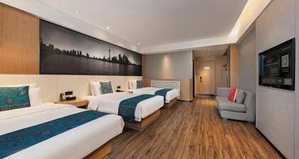 Century Star Hotel (Zhengzhou ITC 360 Plaza Grand Emporium)