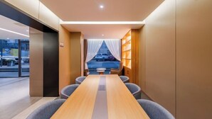 Interior - Homeinn Hotel ( Ningbo K11 Shopping Center, Jiangxia Bridge Metro Station Branch） (Ningbo)