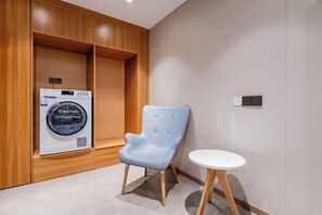 Laundry room - Homeinn Hotel ( Ningbo K11 Shopping Center, Jiangxia Bridge Metro Station Branch） (Ningbo)