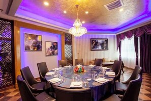 Restaurant - Huadong Hotel (Qitaihe (Xinjiang))