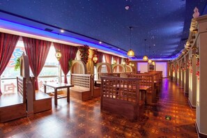 Unclassified image, 3 of 114, button - Huadong Hotel (Qitaihe (Xinjiang))