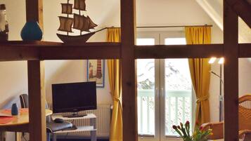 Condo (#7) | Individually decorated, bed sheets