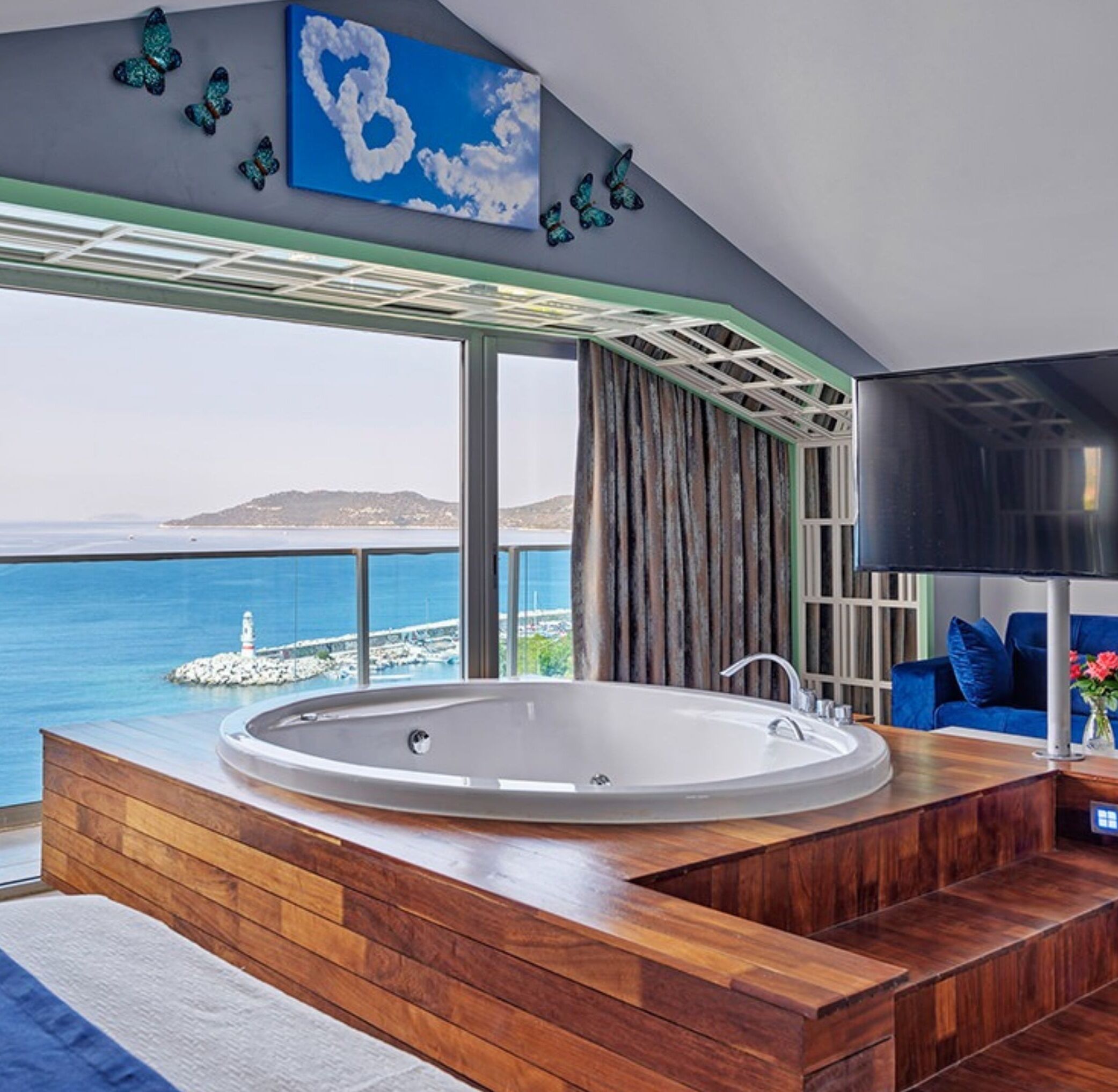 honeymoon room, 1 double bed, non smoking, sea view | premium bedding, minibar, in-room safe, desk