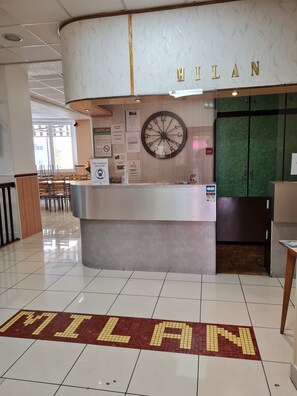 Reception - Hôtel Le Milan (Lourdes)
