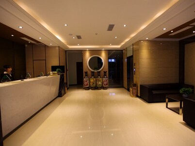 GreenTree Alliance YanTai YingChun Street Green Homeland Hotel