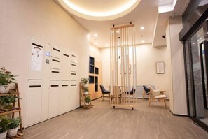 Interior - HanTing Hotel (Zhengzhou Jinshui Road David City) (Zhengzhou)