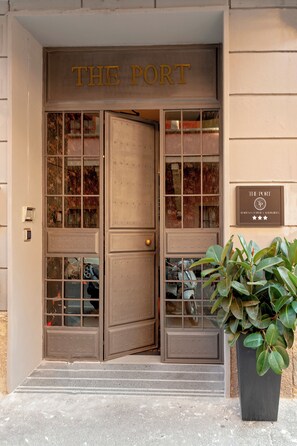 Front of property - The Port Residence (Livorno)