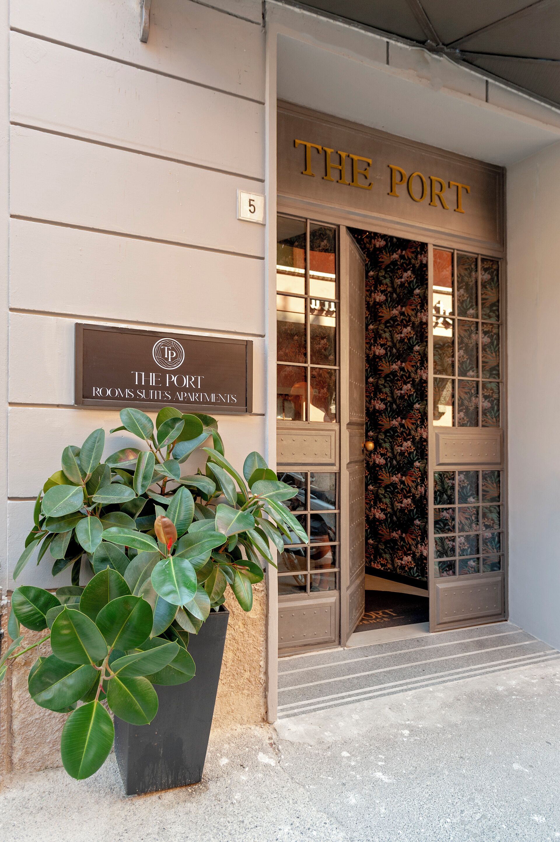 Bagian depan properti