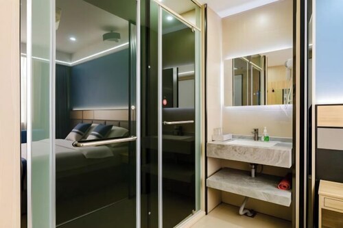 Xin'gang Fashion Hotel