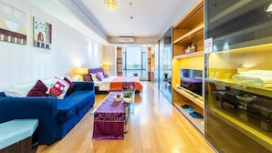 ผ้านวมขนเป็ด, โต๊ะทำงาน, ผ้าม่านกันแสง, Wi-Fi ฟรี