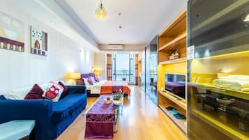 Down comforters, desk, blackout drapes, free WiFi