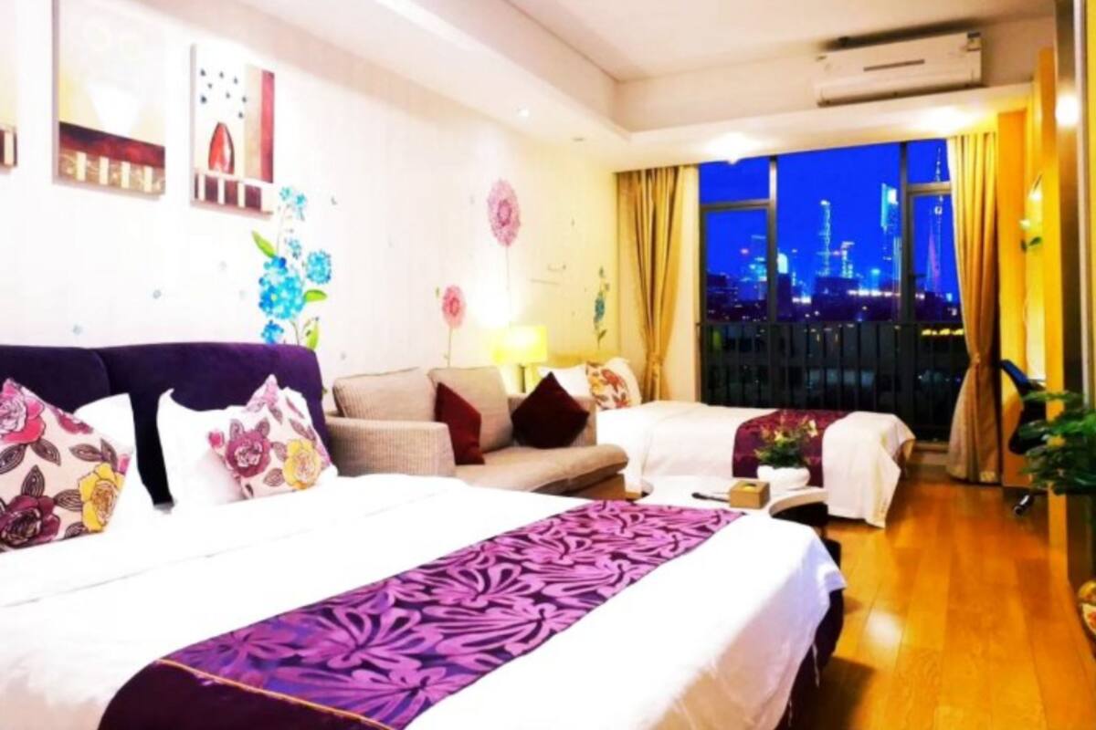 Deluxe Twin Room, Kitchenette | Down duvets, desk, blackout curtains, free WiFi