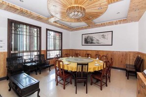 Unclassified image, 3 of 65, button - Luyuan Villa (Yixing)