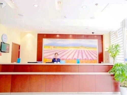 Hanting Express Xuzhou Jiefang South Road Mining University